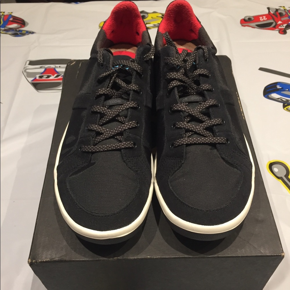 PLAE WOMENS PROSPECT BLACK SIZE 7W New w/box